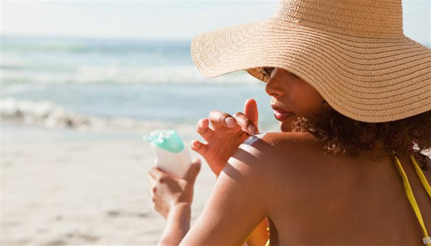 I protettivi solari: creme, oli e lozioni per una perfetta abbronzatura! I protettivi solari: creme, oli e lozioni per una perfetta abbronzatura!